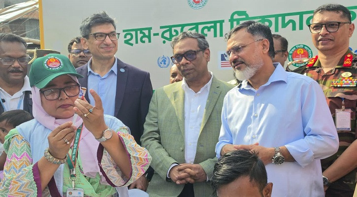 রাজধানীতে হাম-রুবেলা টিকাদান ক্যাম্পেইন উদ্বোধন করলেন স্বাস্থ্য প্রতিমন্ত্রী