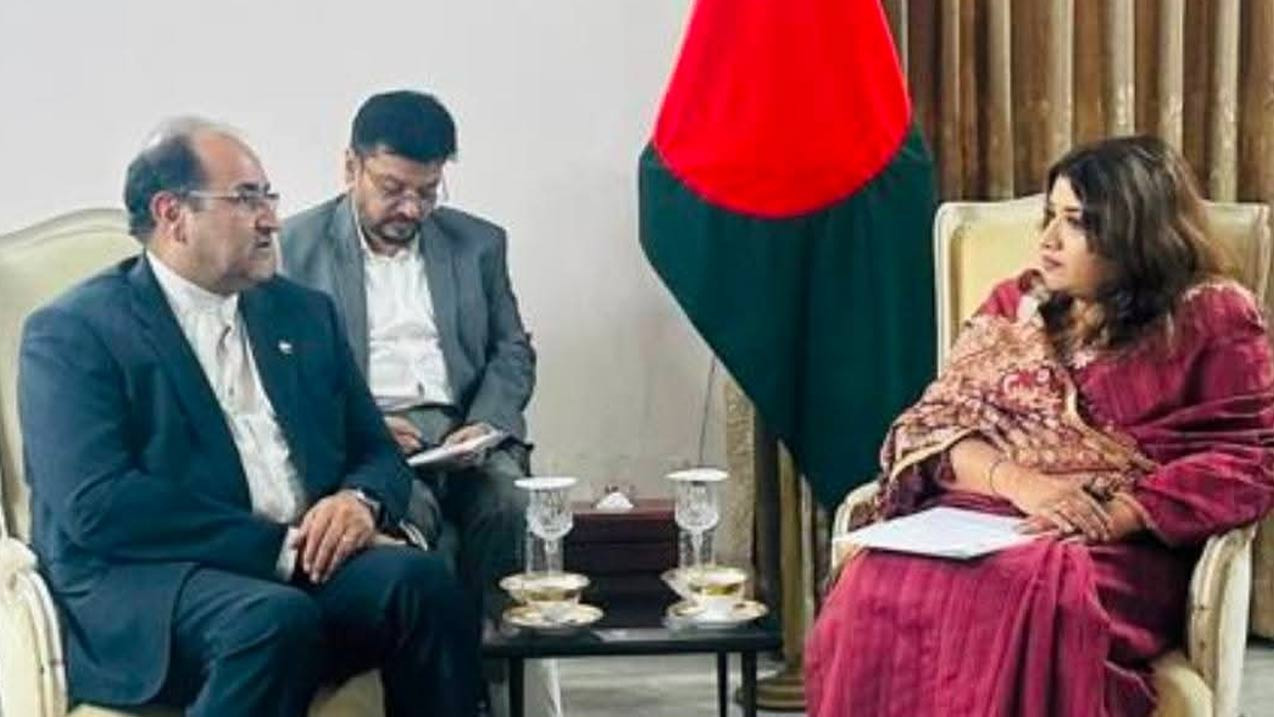 হরমুজ প্রণালী দিয়ে বাংলাদেশি জাহাজ চলাচলের সুবিধা দিতে ইরা‌নকে অনুরোধ