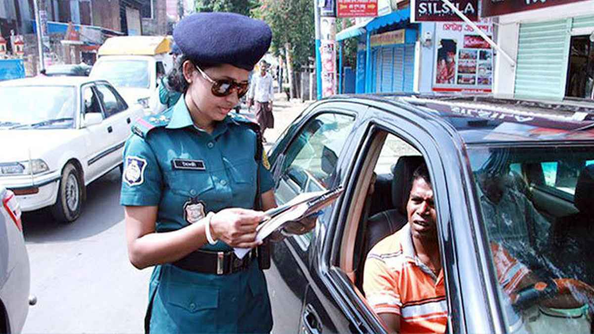 ‎ট্রাফিক আইন লঙ্ঘনে ডিএমপির ১২৭৩ মামলা