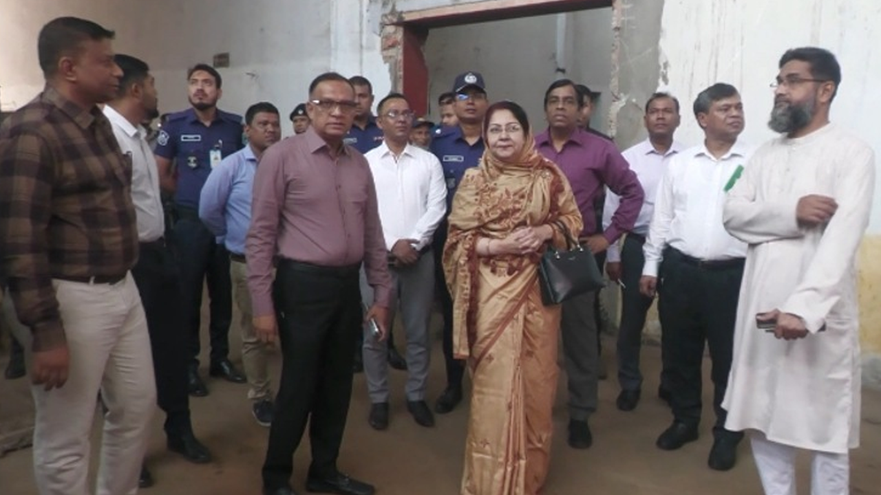 দেশের সমস্ত জুট মিল চালুর উদ্যোগ নিয়েছে সরকার’ 