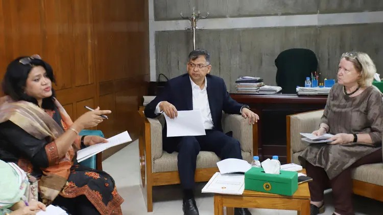 বর্তমান সরকার সংবাদপত্র ও মতপ্রকাশের স্বাধীনতায় বিশ্বাসী