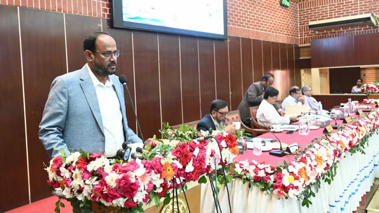 বিশ্বে মোট ইলিশ উৎপাদনের প্রায় ৭০-৮০ শতাংশই বাংলাদেশে : প্রতিমন্ত্রী