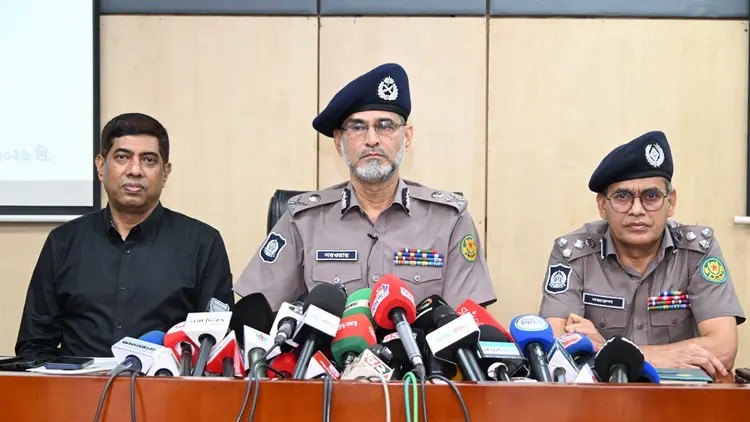 চাঁদাবাজির বিরুদ্ধে জিরো টলারেন্স, তদবির করলেই ‘অপরাধী’ : ডিএমপির ভারপ্রাপ্ত কমিশনার