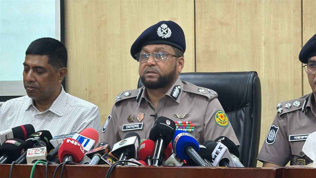 নিরাপদ নগরী গড়াই প্রধান চ্যালেঞ্জ: ডিএমপি কমিশনার