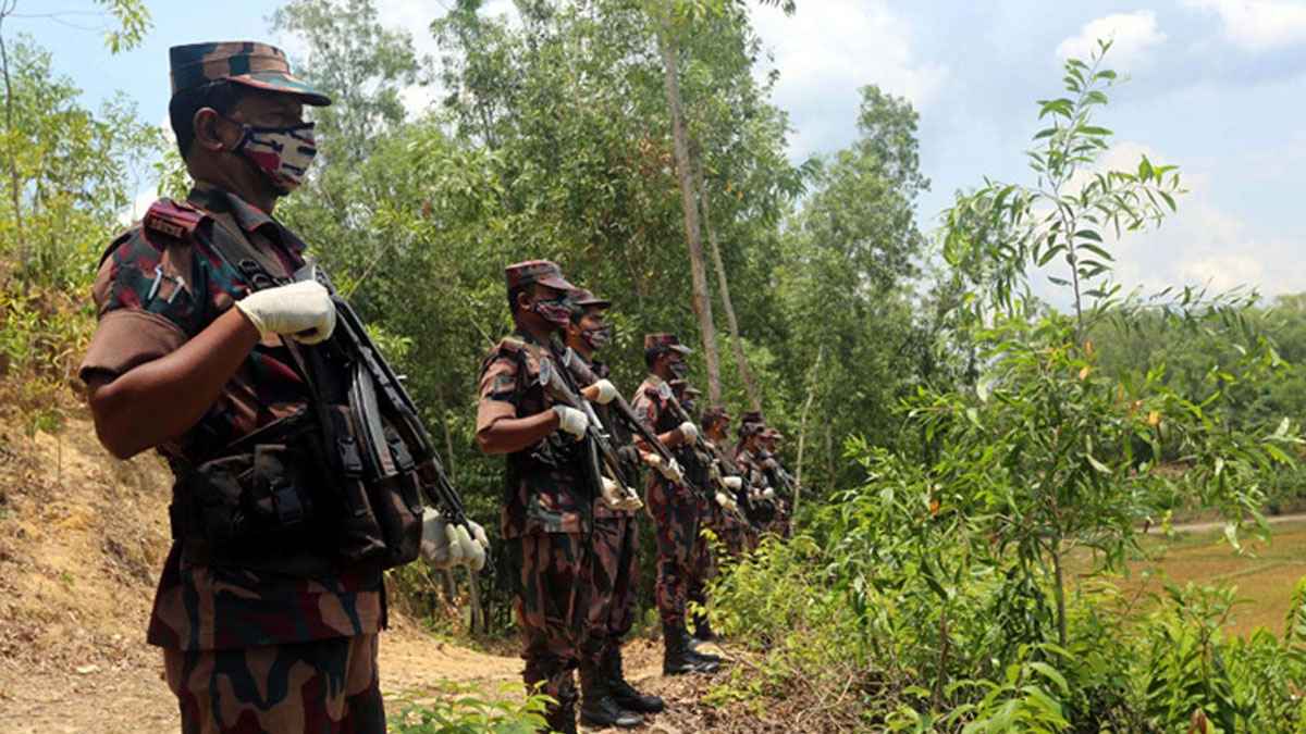 সীমান্তে অনুপ্রবেশের আশঙ্কা, তৎপর বিজিবি