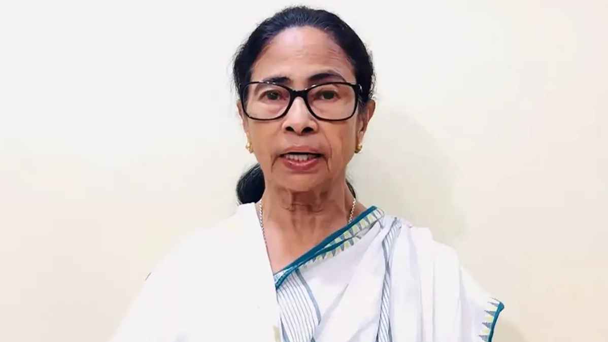 ভবানীপুরে হাড্ডাহাড্ডি লড়াই, এবার এগিয়ে মমতা
