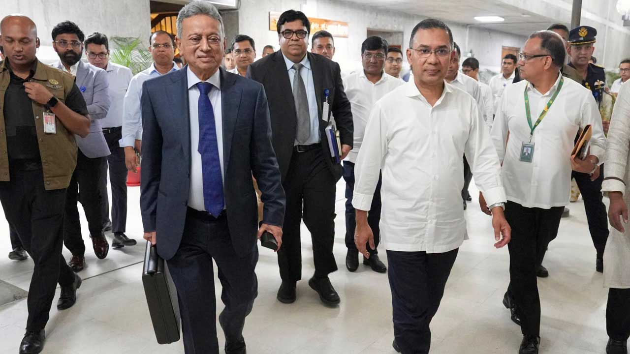অর্থনীতি পুনরুদ্ধারের উচ্চাভিলাষী লক্ষ্য, বাস্তবায়ন বড় চ্যালেঞ্জ