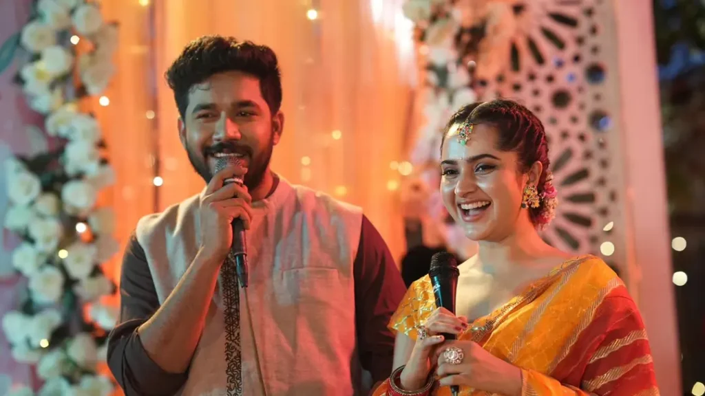 ‘যারা নতুন বিয়ে করেছেন, আমাদের দেখে রোমান্টিক হয়ে গেছেন’
