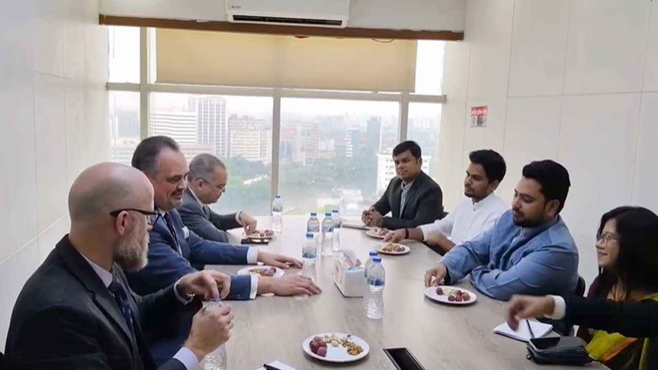 নাহিদ ইসলামের সঙ্গে মার্কিন রাষ্ট্রদূতের বৈঠক