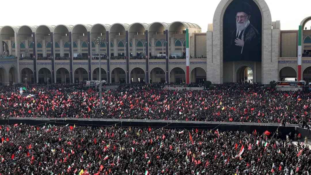আয়াতুল্লাহ আলী খামেনির জানাজা সম্পন্ন, কানায় কানায় পরিপূর্ণ গ্র্যান্ড মোসাল্লা