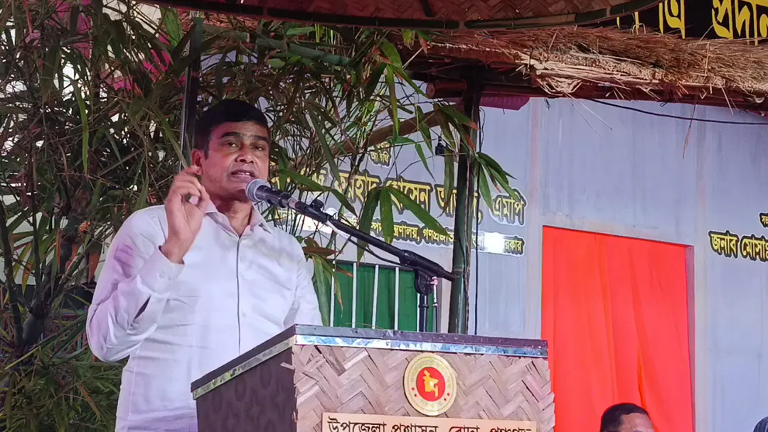 ‘সারের সংকট নেই, কারসাজির চেষ্টা হলে আইনের হাতে তুলে দিন’