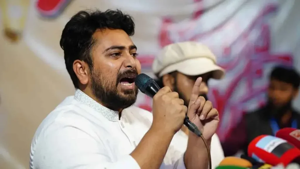 গ্যাসের দাম বাড়ালে আমরা পেট্রোবাংলা ঘেরাও করব: নাহিদ ইসলাম