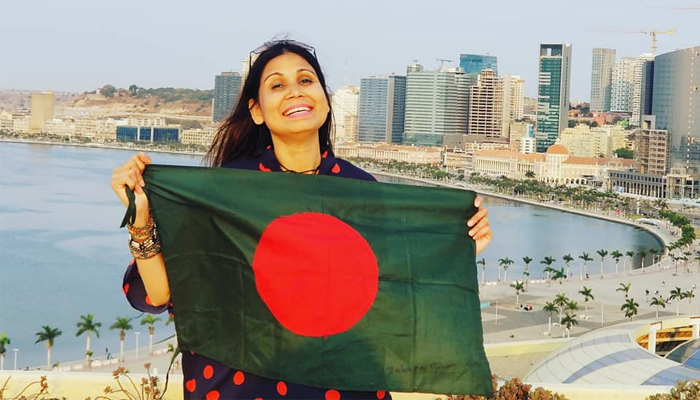 ১৮৫ দেশ ভ্রমণ করে ইতিহাস গড়লেন নাজমুন নাহার
