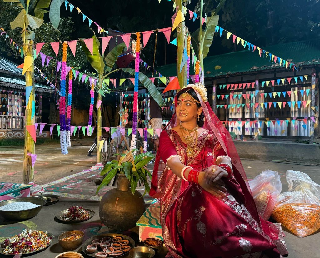 বধূ সাজে প্রভা, ছবির নেপথ্যে কী?