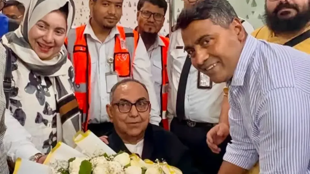 দীর্ঘ চিকিৎসা শেষে ঢাকায় ফিরলেন মির্জা আব্বাস
