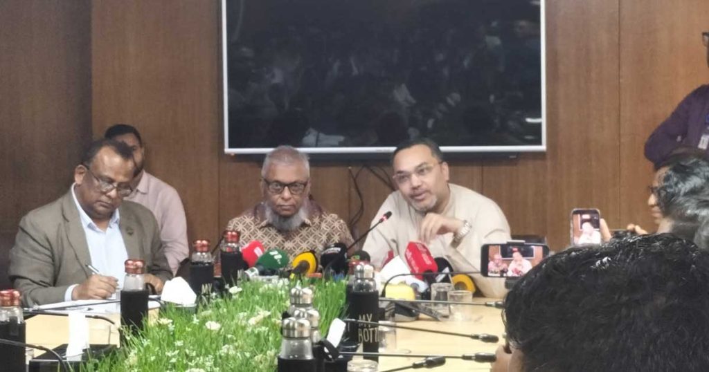 প্রধানমন্ত্রীর ছবি নিয়ে মিথ্যা তথ্য ছড়ানো হচ্ছে: মাহ্‌দী আমিন